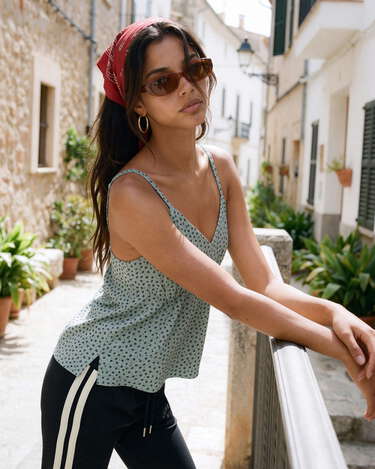 Women's Tops